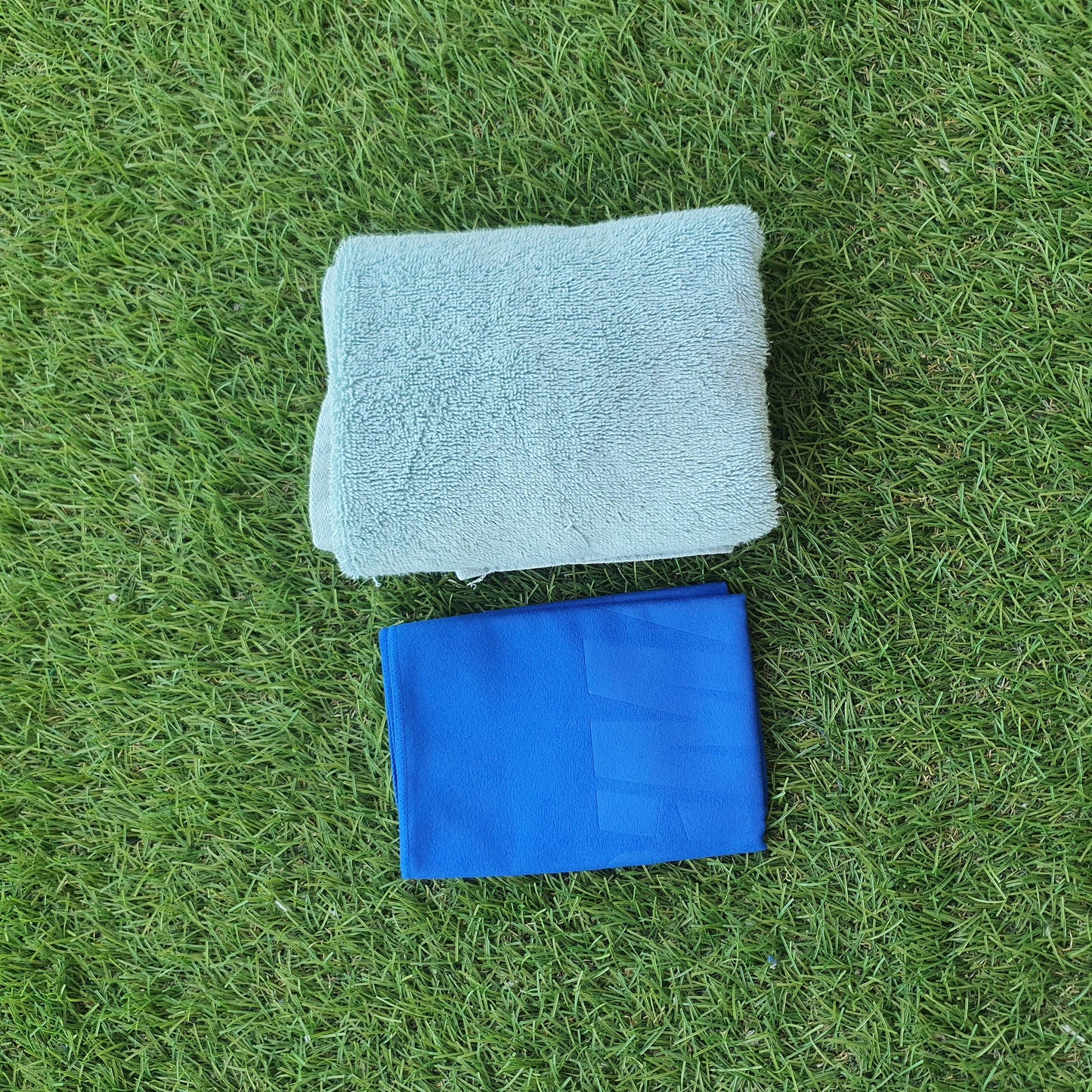 Toalla Medium Azul Electrico